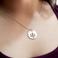 Collar Silueta Hoja Marihuana Plata 925