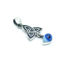 DIJE TRIQUETA CELTA CON OJO AZUL CELESTE PROTECCION PLATA 925