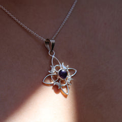 Collar Nudo de Bruja con Amatista Plata Fina 925