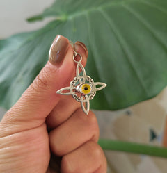 Dije Nudo de Brujas con Ojo Turco Verde Azul Amarillo Plata 925