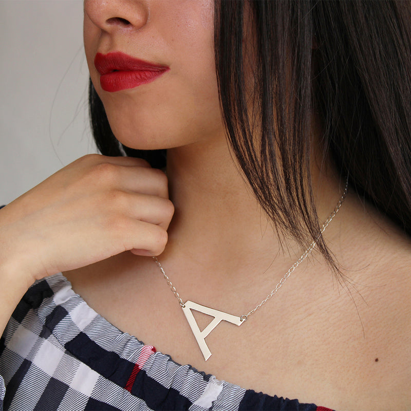 COLLAR LETRA PERSONALIZADA