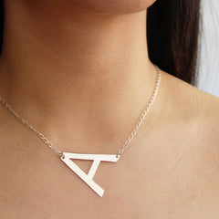COLLAR LETRA PERSONALIZADA