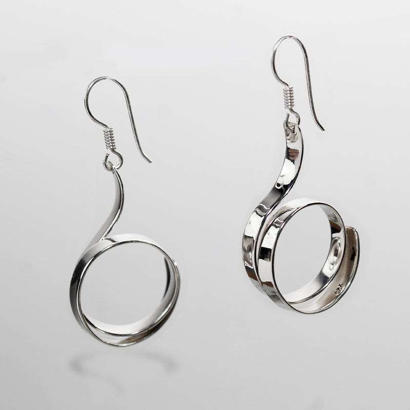 Arete Largo Minimalista Plata 925